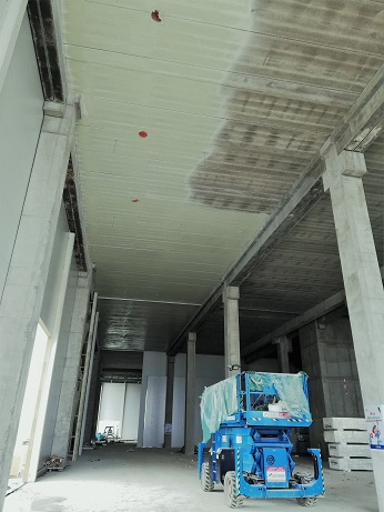 ipari ingatlan festés, betonfelület festés géppel